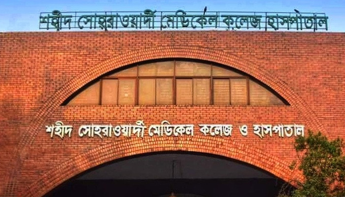 মধ্যরাতে গাড়ি থেকে ফেলে গেল লাশ