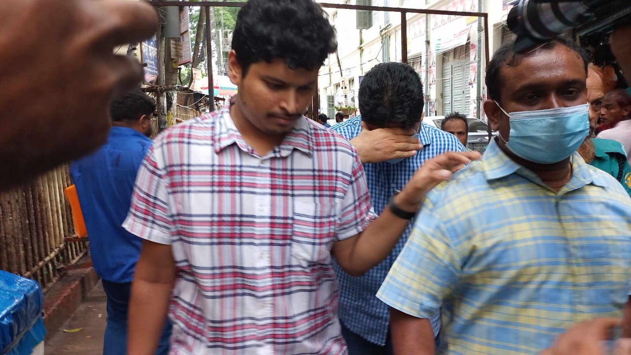 পুলিশ কর্মকর্তার ৬ বছর কারাদণ্ড