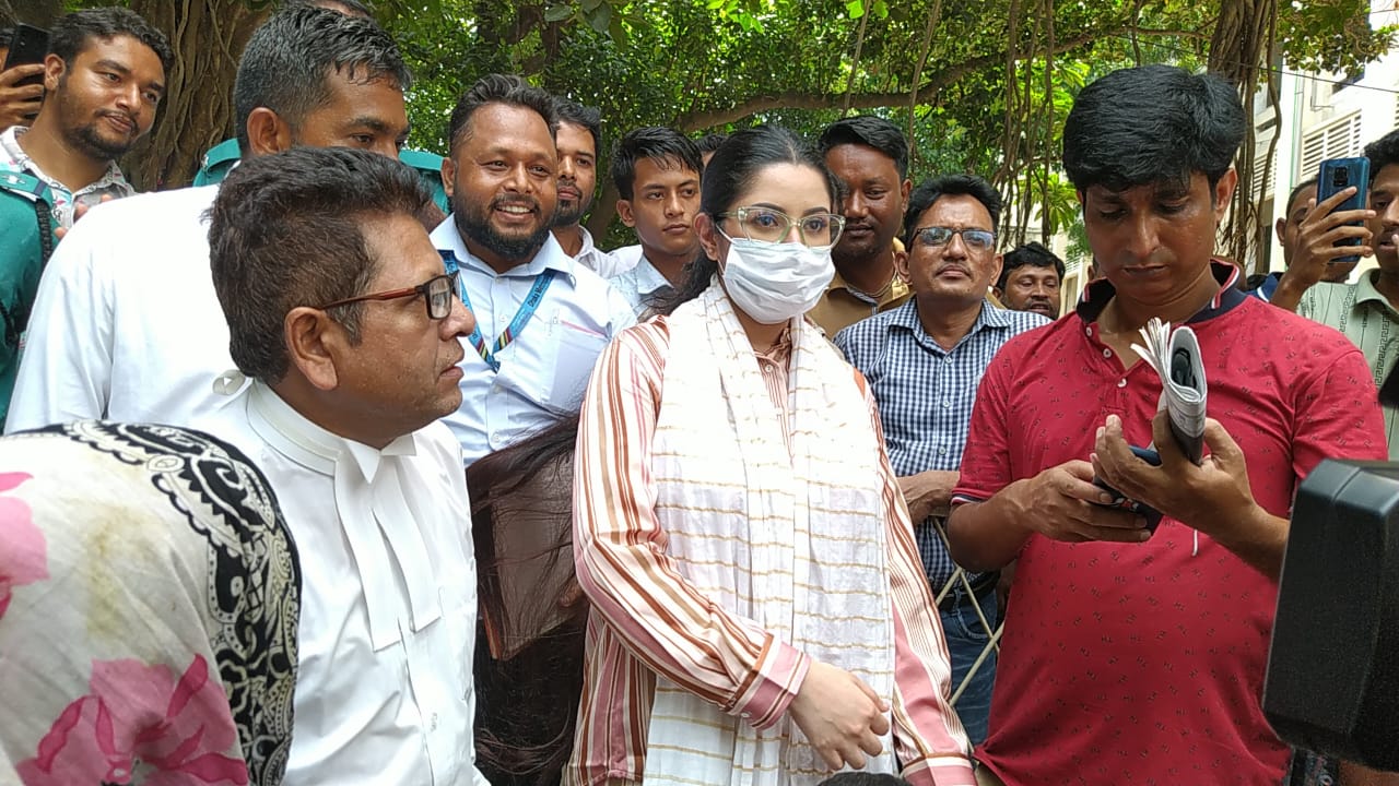 লজ্জায় সাক্ষ্য দিতে পারেননি পরীমণি