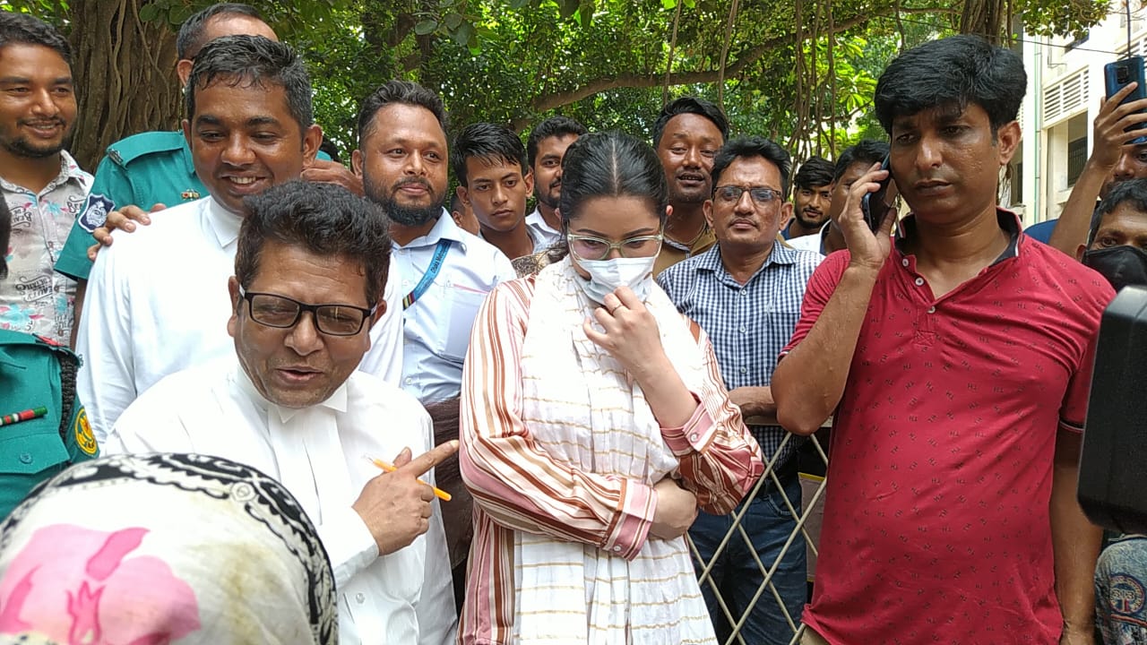 লজ্জায় সাক্ষ্য দিতে পারেননি পরীমণি