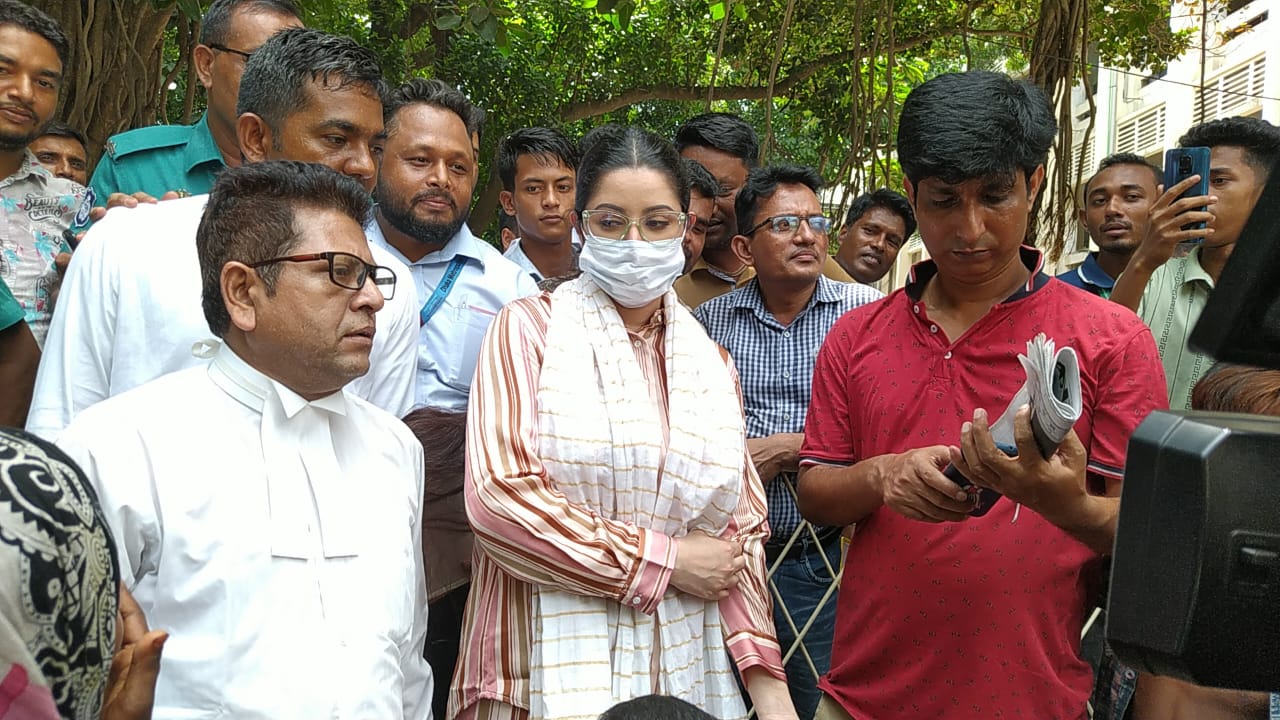 লজ্জায় সাক্ষ্য দিতে পারেননি পরীমণি