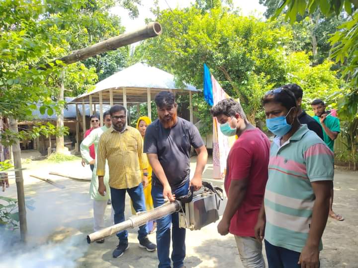 আলফাডাঙ্গা পৌর মেয়রের নেতৃত্বে মশক নিধন অভিযান