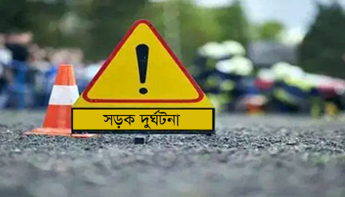 নিয়ন্ত্রণ হারিয়ে বাস পুকুরে, নিহত ১৭