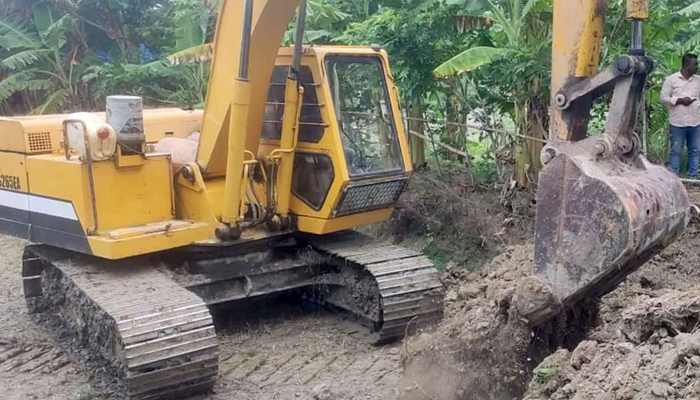 কলাপাড়ায় বন উজার করে মাটি বিক্রির হিড়িক!