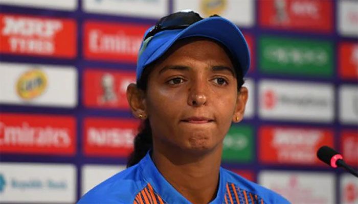 অপেশাদার আচরণে দুই ম্যাচে নিষিদ্ধ হারমানপ্রীত