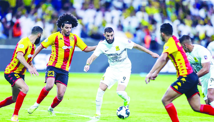 সৌদিতে বেনজেমার দুর্দান্ত অভিষেক