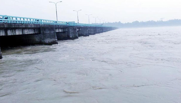 তিস্তায় বাড়ছে পানি, হাজারো মানুষ পানিবন্দী