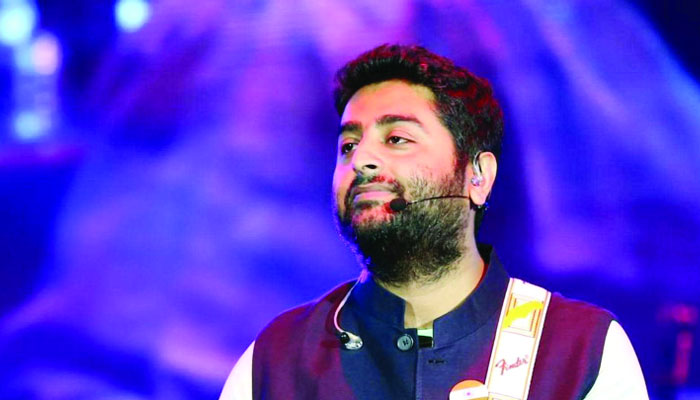 ‘মাটির মানুষ’ অরিজিৎ সিং