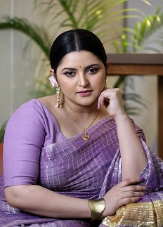 আদালতে পরী মণি