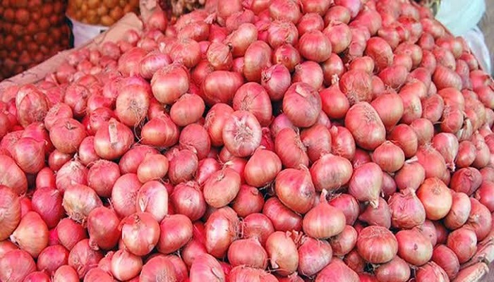 বেড়েই চলছে পেঁয়াজের দাম