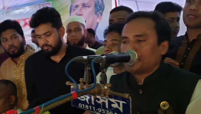 শেখ হাসিনা জেগে থাকেন বলেই দেশের মানুষ নির্বিঘ্নে ঘুমাতে পারে