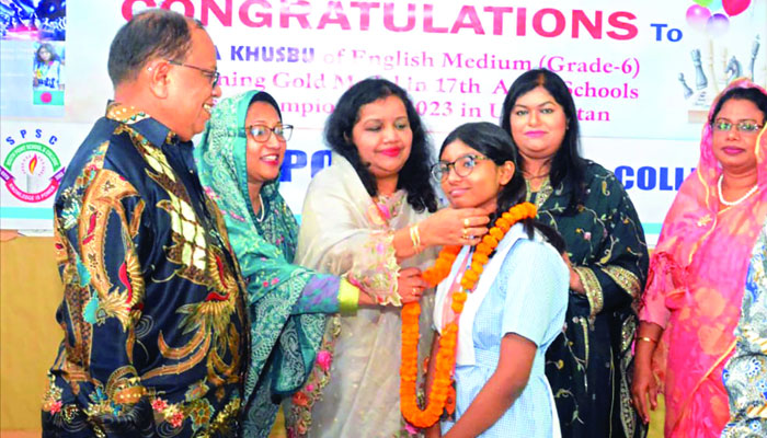 স্বর্ণজয়ী ওয়ারশিয়া খুশবু সাউথ পয়েন্ট স্কুলে সংবর্ধিত