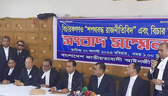 দুই বিচারপতিকে বিরত রাখতে ৪৮ ঘণ্টার আল্টিমেটাম