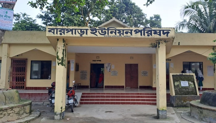 চাঁদা না দেয়ায় ইউপি চেয়ারম্যানকে হত্যার হুমকি