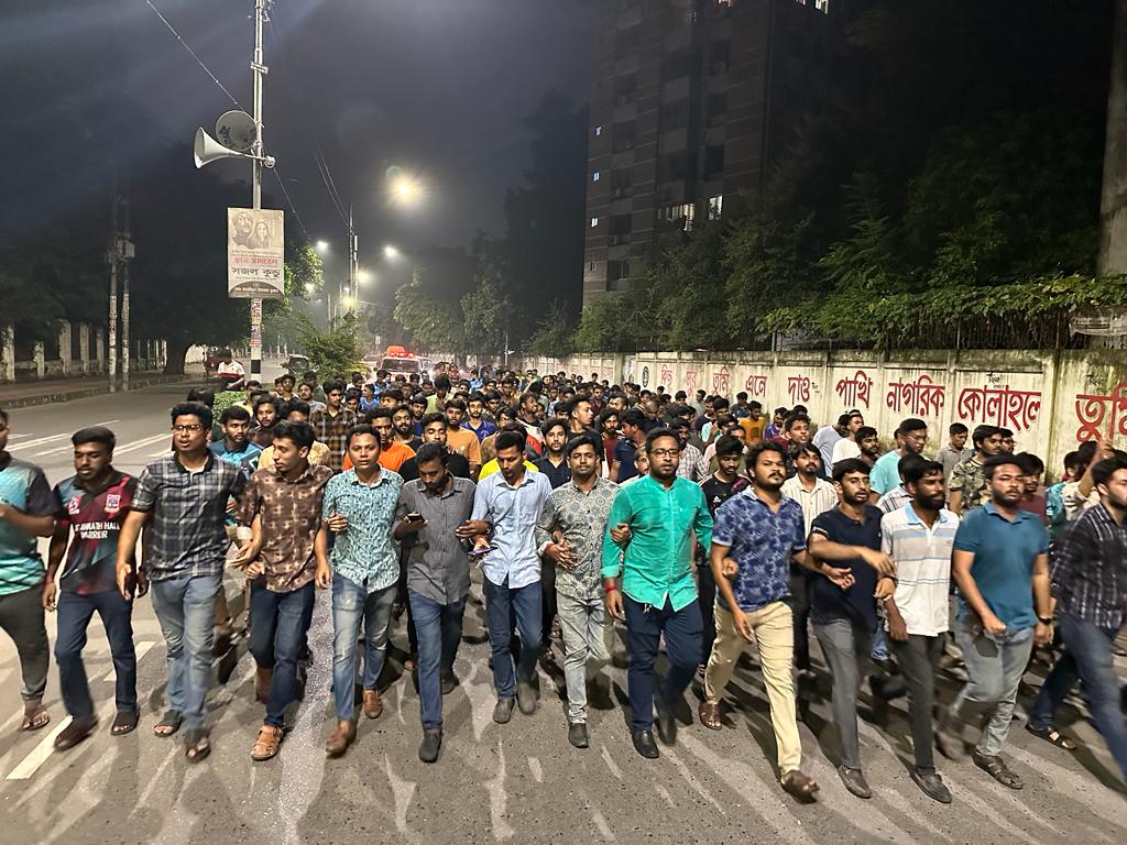 ঢাবি ক্যাম্পাসে ছাত্রলীগের স্বাগত মিছিল