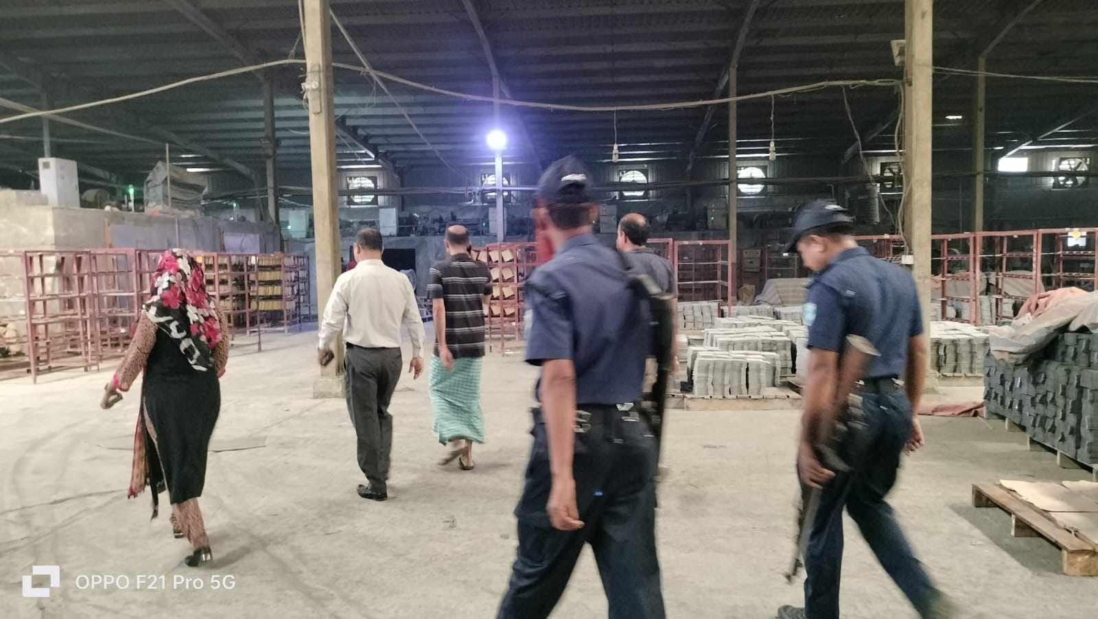 পলাশে ব্যাটারি কারখানাকে ৪ লাখ টাকা জরিমানা