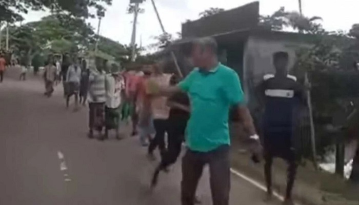 প্রেমিকার মান ভাঙাতে প্রেমিকের শপথ ভিডিও নিয়ে সংঘর্ষ, আহত ১৫