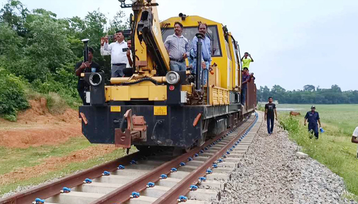 আখাউড়া-আগরতলা রেলপথে চললো পরীক্ষামূলক ট্রাককার