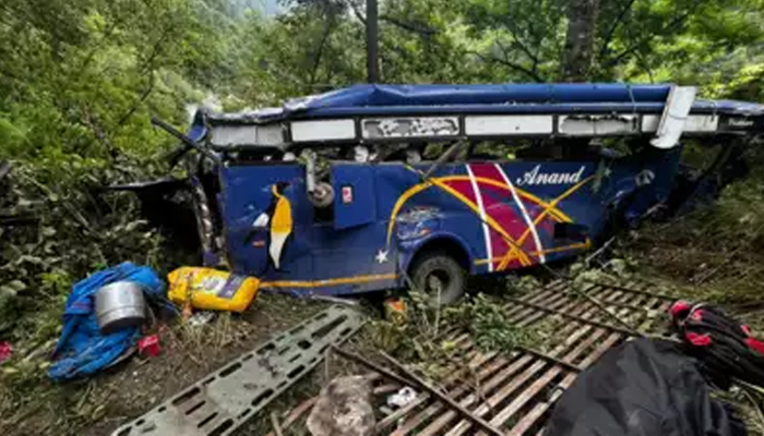 উত্তরাখন্ডে তীর্থযাত্রীদের বাস খাদে, নিহত ৭