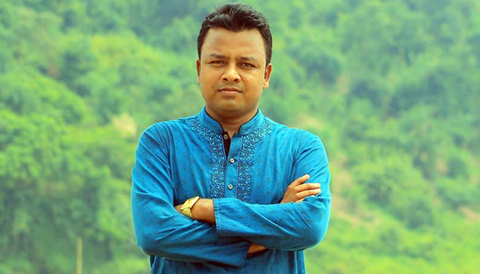 গ্যাস বিস্ফোরণে বাবার পর চলে গেলেন ছেলে