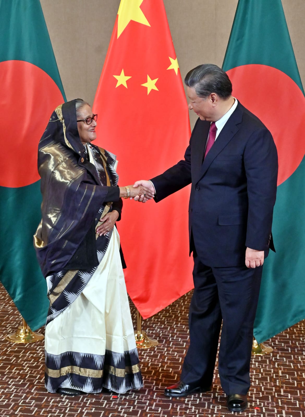 হাসিনা-জিনপিং বৈঠক অনুষ্ঠিত