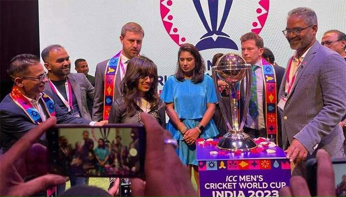 ফ্রান্সের আইফেল টাওয়ারে বিশ্বকাপ ট্রফি উন্মোচন