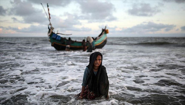 রোহিঙ্গাবোঝাই নৌকাডুবি, ১৩ লাশ উদ্ধার