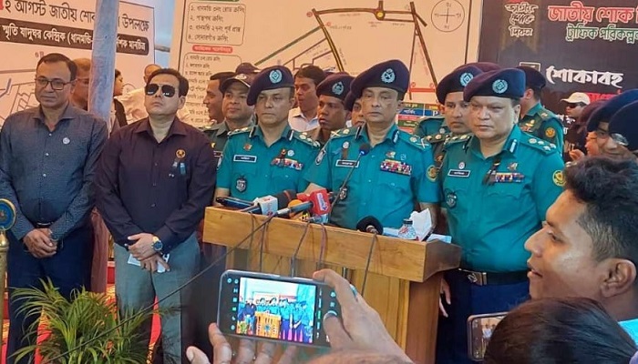 জঙ্গি হামলার শঙ্কা নেই, লোক সমাগম সামলানো হবে চ্যালেঞ্জ
