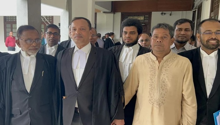 নিঃশর্ত ক্ষমা চাইলেন দিনাজপুরের মেয়র