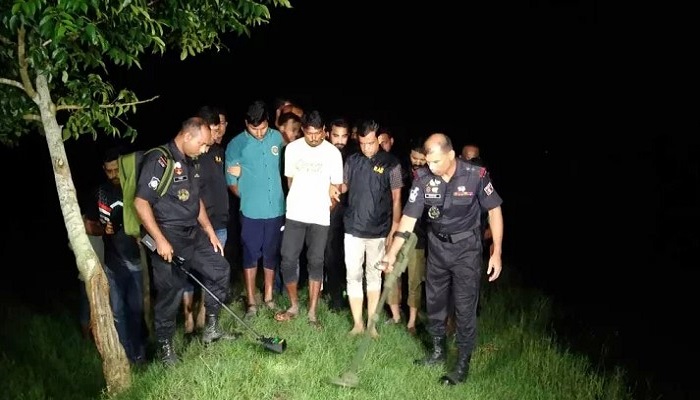 সুন্দরবনে র‍্যাবের অভিযান, ৮ বনদস্যু আটক