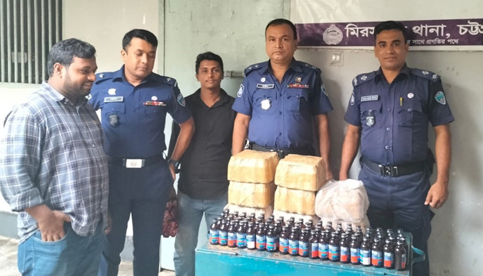 মিরসরাইয়ে ২৭০ বোতল ফেনসিডিল উদ্ধার