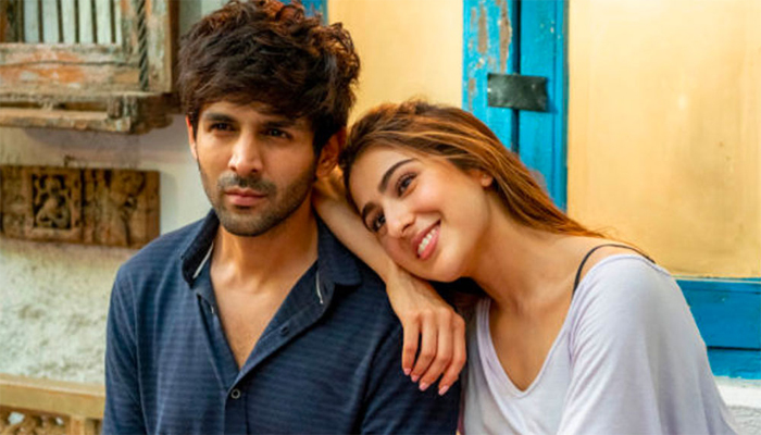 প্রেম ভাঙ্গলেও ভালো বন্ধু সারা-কার্তিক