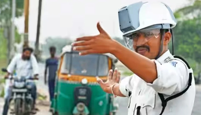 ট্রাফিক পুলিশের জন্য ‘এসি হেলমেট’!