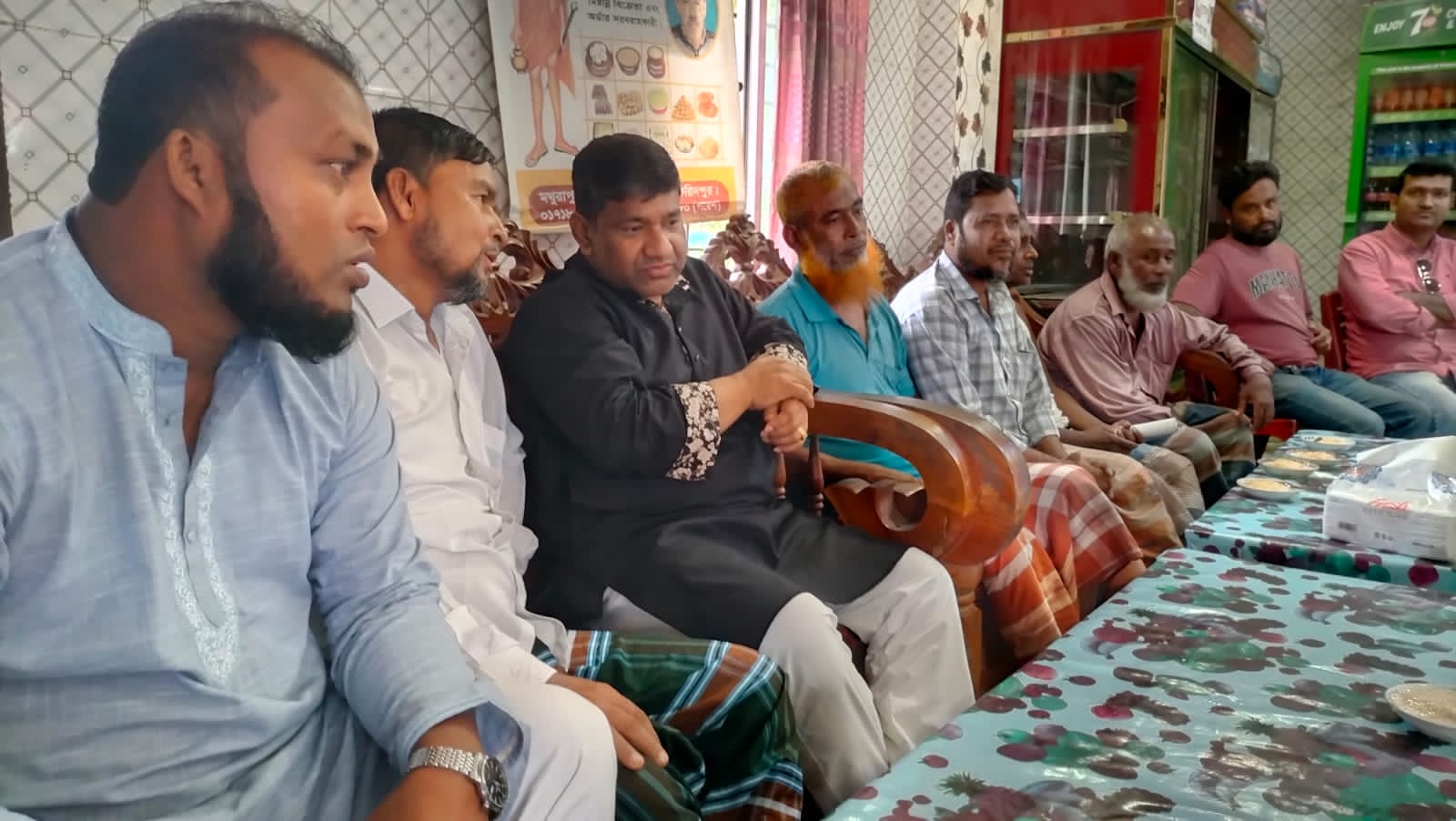 বঙ্গকন্যার সাড়ে ১৪ বছরে অভূতপূর্ব উন্নয়নের প্রচার করছেন দোলন