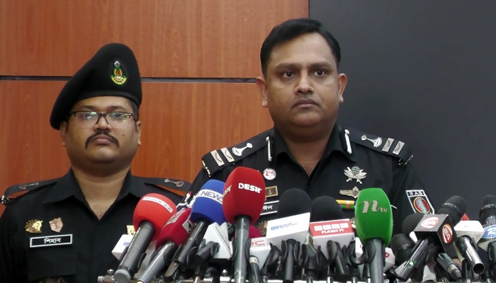 রাজনৈতিক মতাদর্শ ও ব্যক্তিগত ক্ষোভ থেকে চিকিৎসককে হুমকি