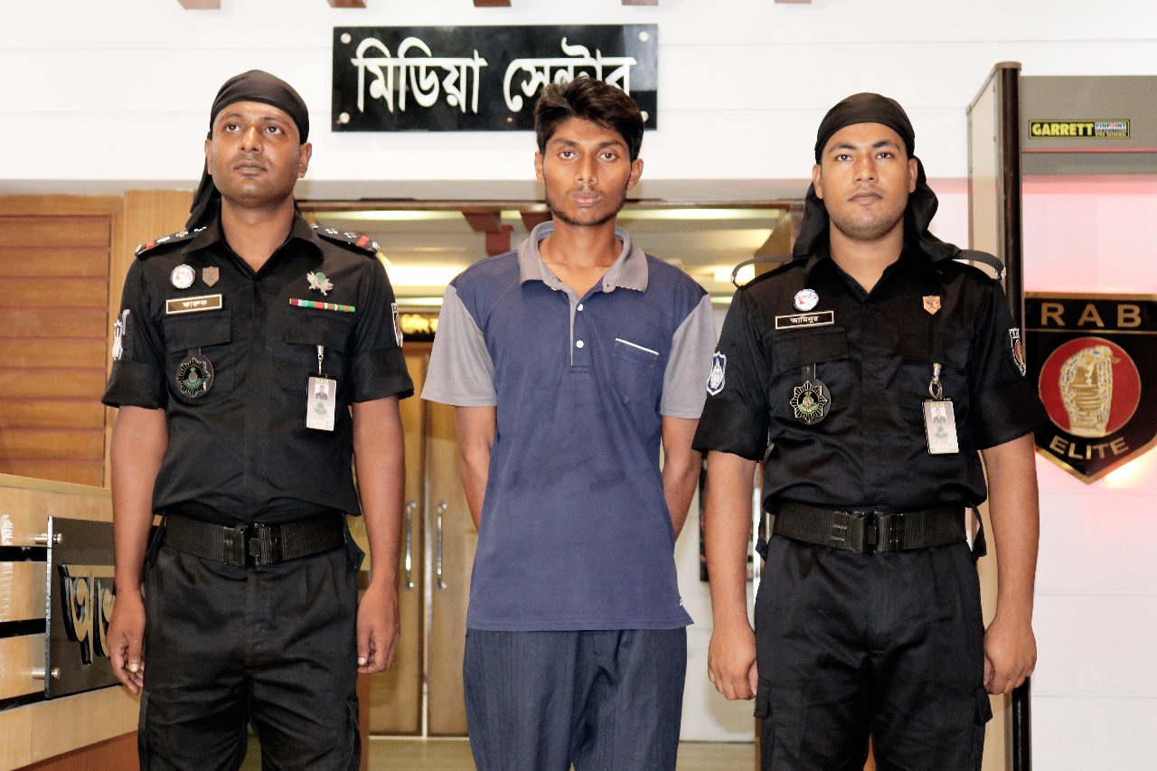 রাজনৈতিক মতাদর্শ ও ব্যক্তিগত ক্ষোভ থেকে চিকিৎসককে হুমকি