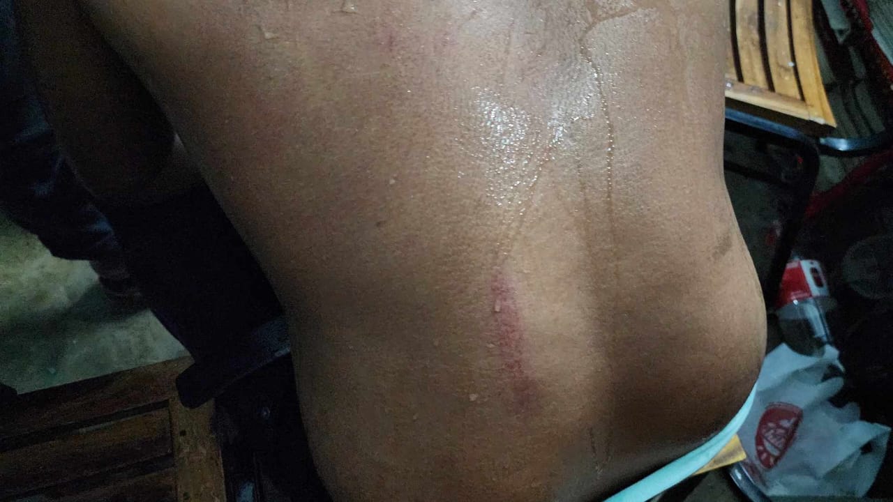 ঢামেকে ছাত্রলীগের দুপক্ষের মারামারিতে সভাপতির কক্ষ ভাঙচুর