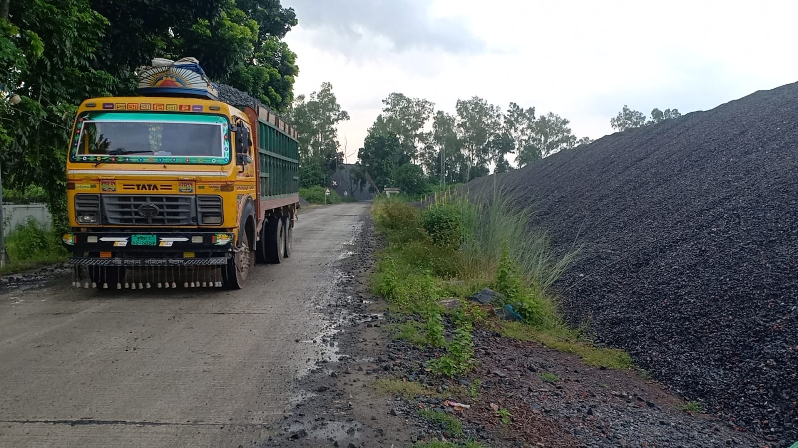 মধ্যপাড়া খনিতে পাথর উৎপাদনে নতুন রেকর্ড