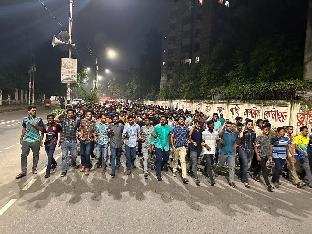 ঢাবি ক্যাম্পাসে ছাত্রলীগের স্বাগত মিছিল