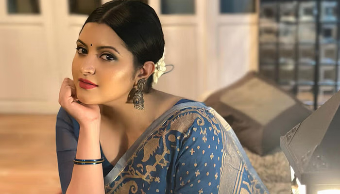 এবার কলকাতার সিনেমায় পরী মনি