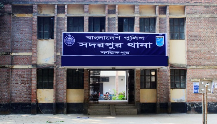 লাশ দাফনের ৫ দিন পর জীবন্ত হাসিকে উদ্ধার