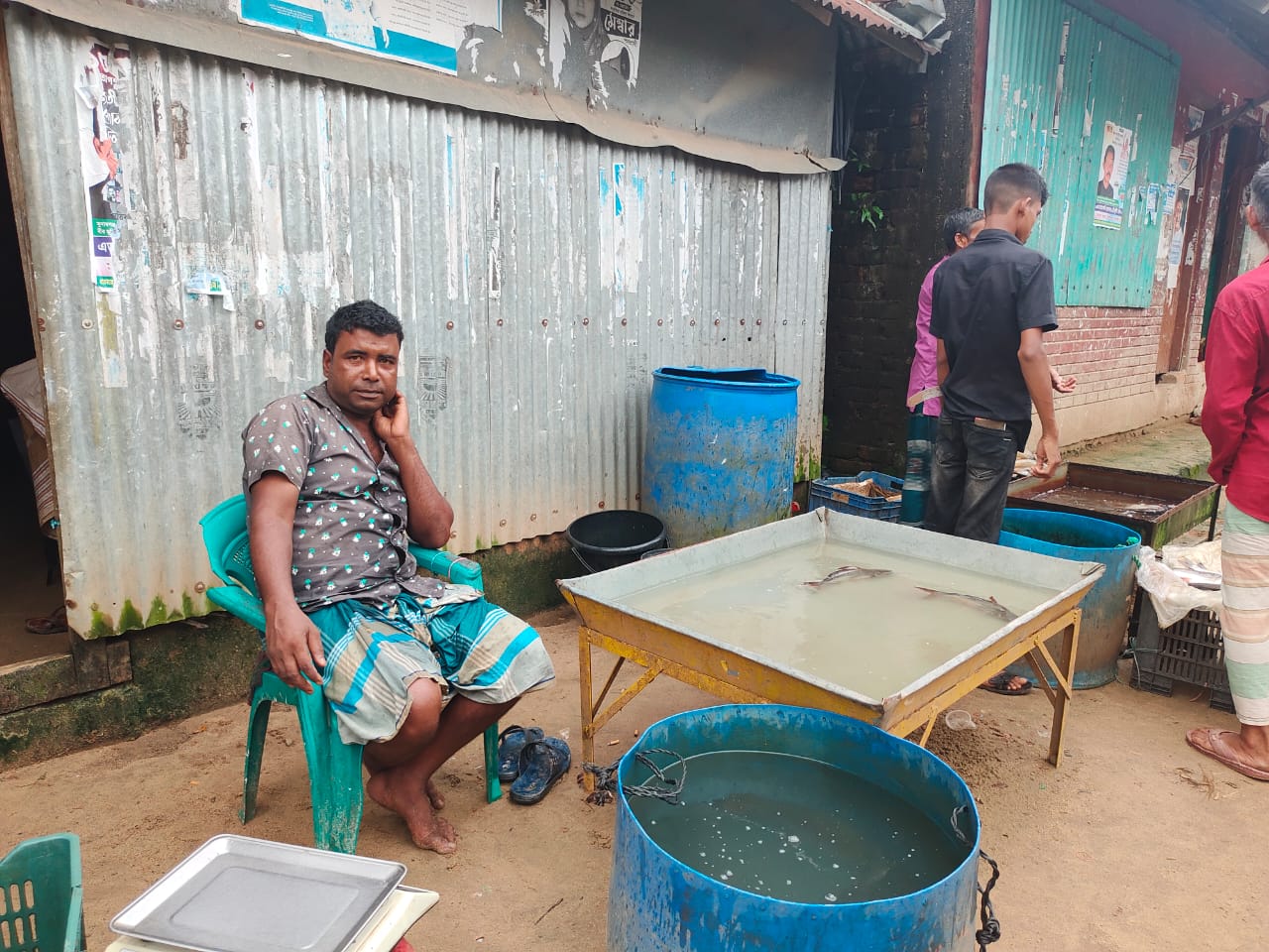 মাছের রাজ্যে মাছের আকাল