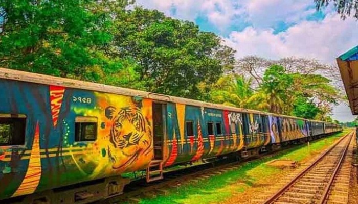 চবি’র ঘটনায় দুই মামলা, শাটল ট্রেন চলাচল শুরু