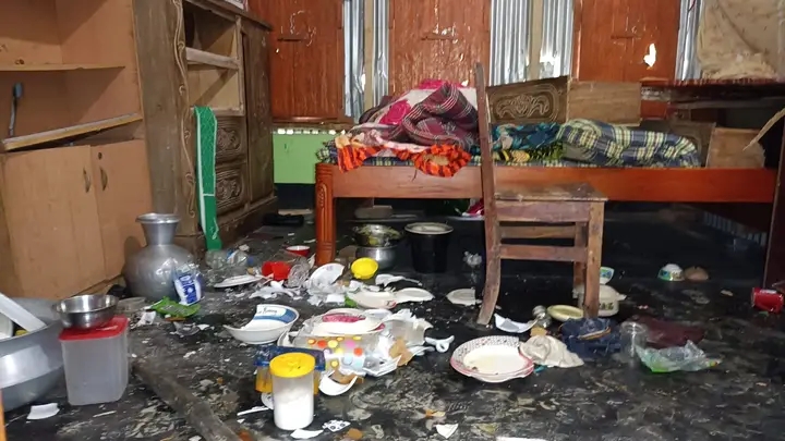 আলফাডাঙ্গায় অর্ধশত বাড়িঘর ভাংচুর ও লুটপাটের অভিযোগ