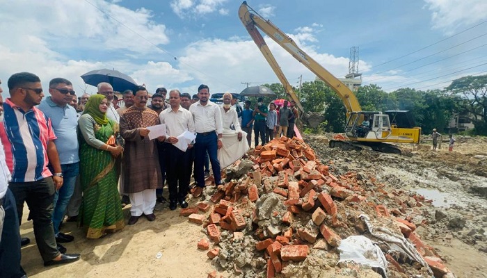 বারইপাড়া খাল খননে জলাবদ্ধ মুক্ত হবে ১০ লাখ মানুষ
