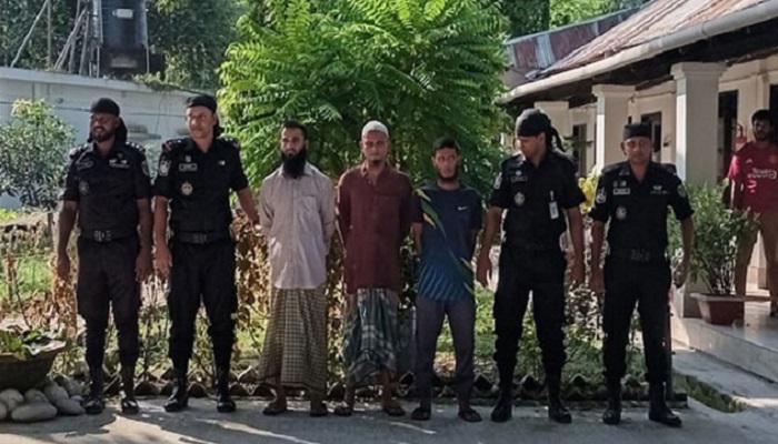 ঠাকুরগাঁও ও দিনাজপুরে আনসার আল ইসলামের ৪ সদস্য গ্রেপ্তার