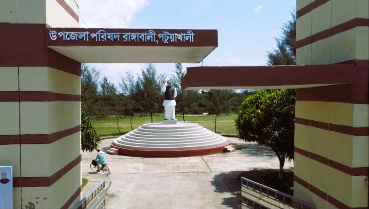 সাবমেরিন ক্যাবলের বিদ্যুৎ বদলে দিয়েছে রাঙ্গাবালীর মৎস্য খাত