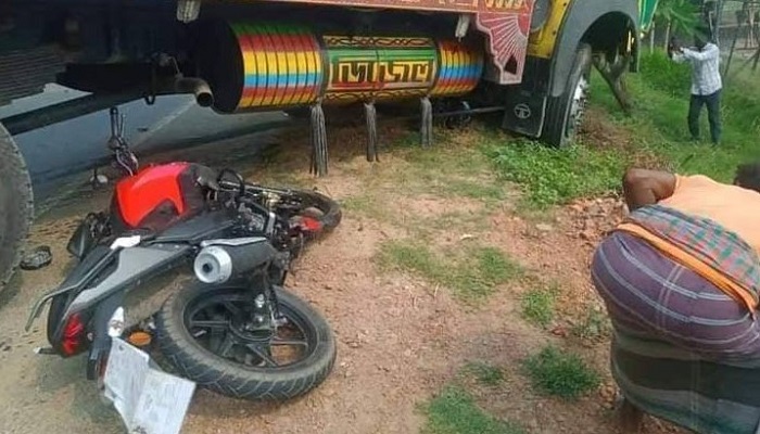 নারায়ণগঞ্জে ট্রাক চাপায় মোটরসাইকেল আরোহী নিহত
