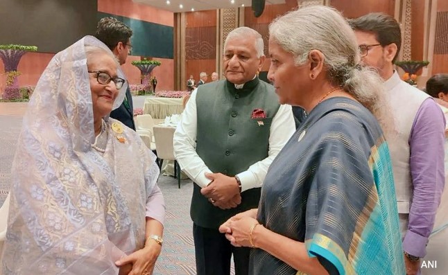 নৈশভোজে বঙ্গবন্ধুর দুই কন্যার সঙ্গে বাইডেন, মোদির কুশল বিনিময়