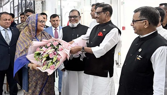 ঢাকায় পৌঁছেছেন প্রধানমন্ত্রী